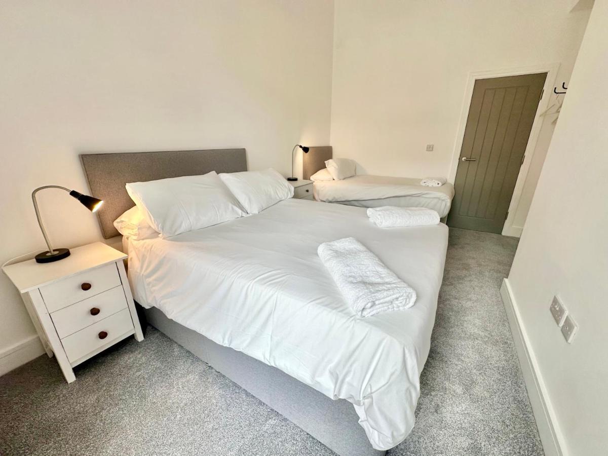 Fountain Apartment No 2 With Free Parking Йорк Екстериор снимка
