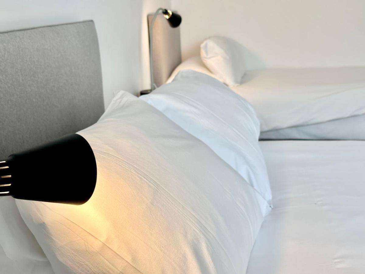 Fountain Apartment No 2 With Free Parking Йорк Екстериор снимка