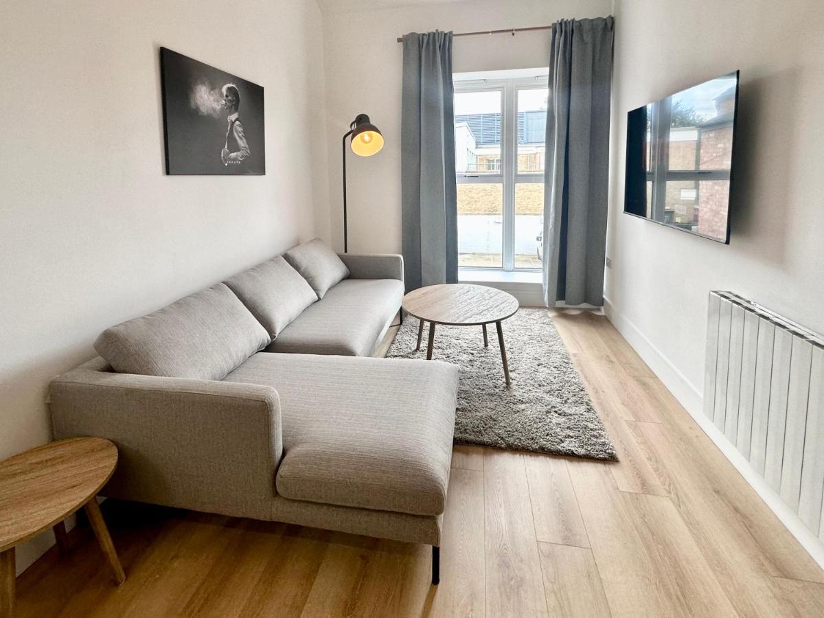 Fountain Apartment No 2 With Free Parking Йорк Екстериор снимка